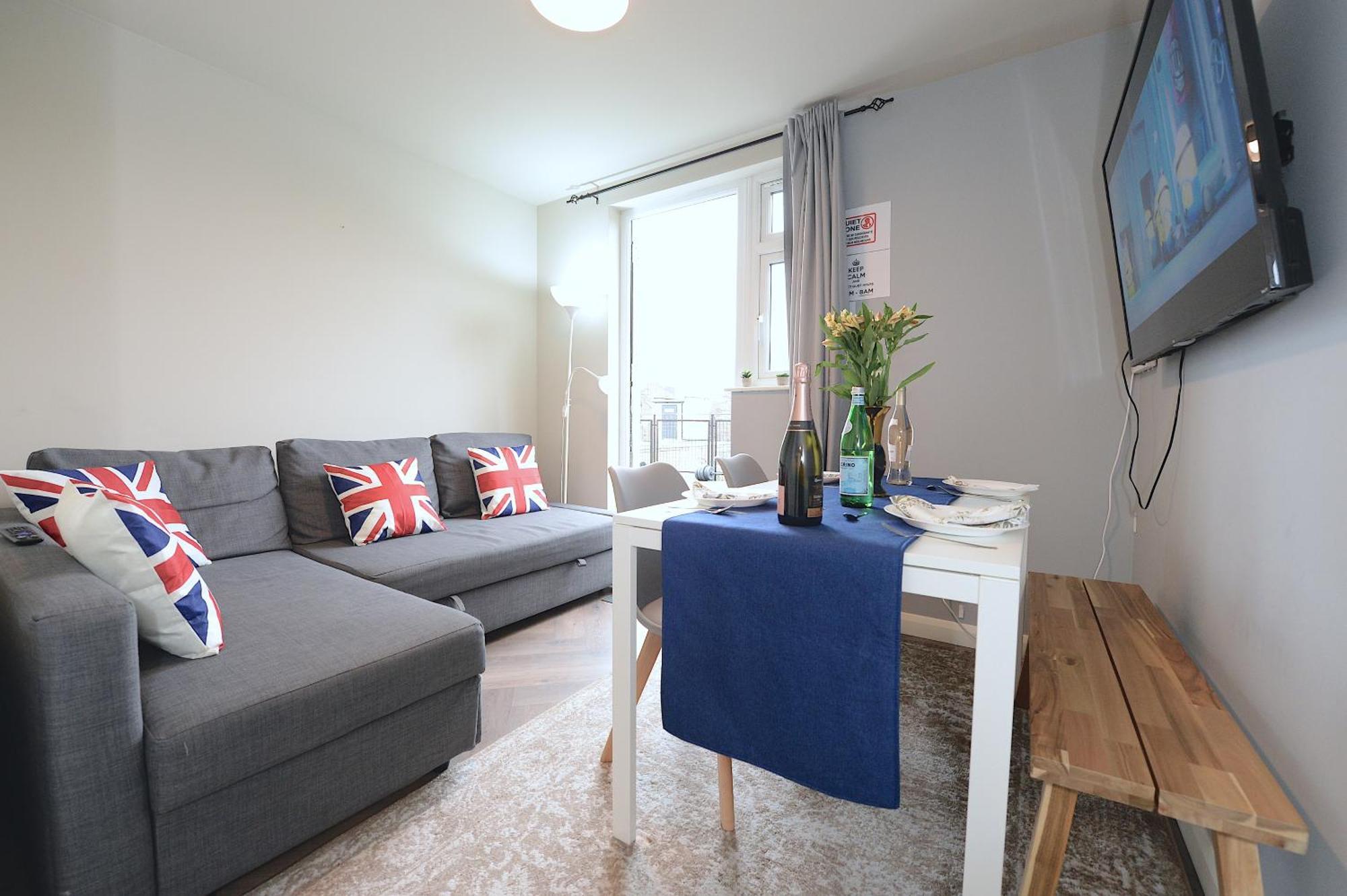 2 Bedroom Flat In Wood Green Piccadilly Line London Exteriör bild