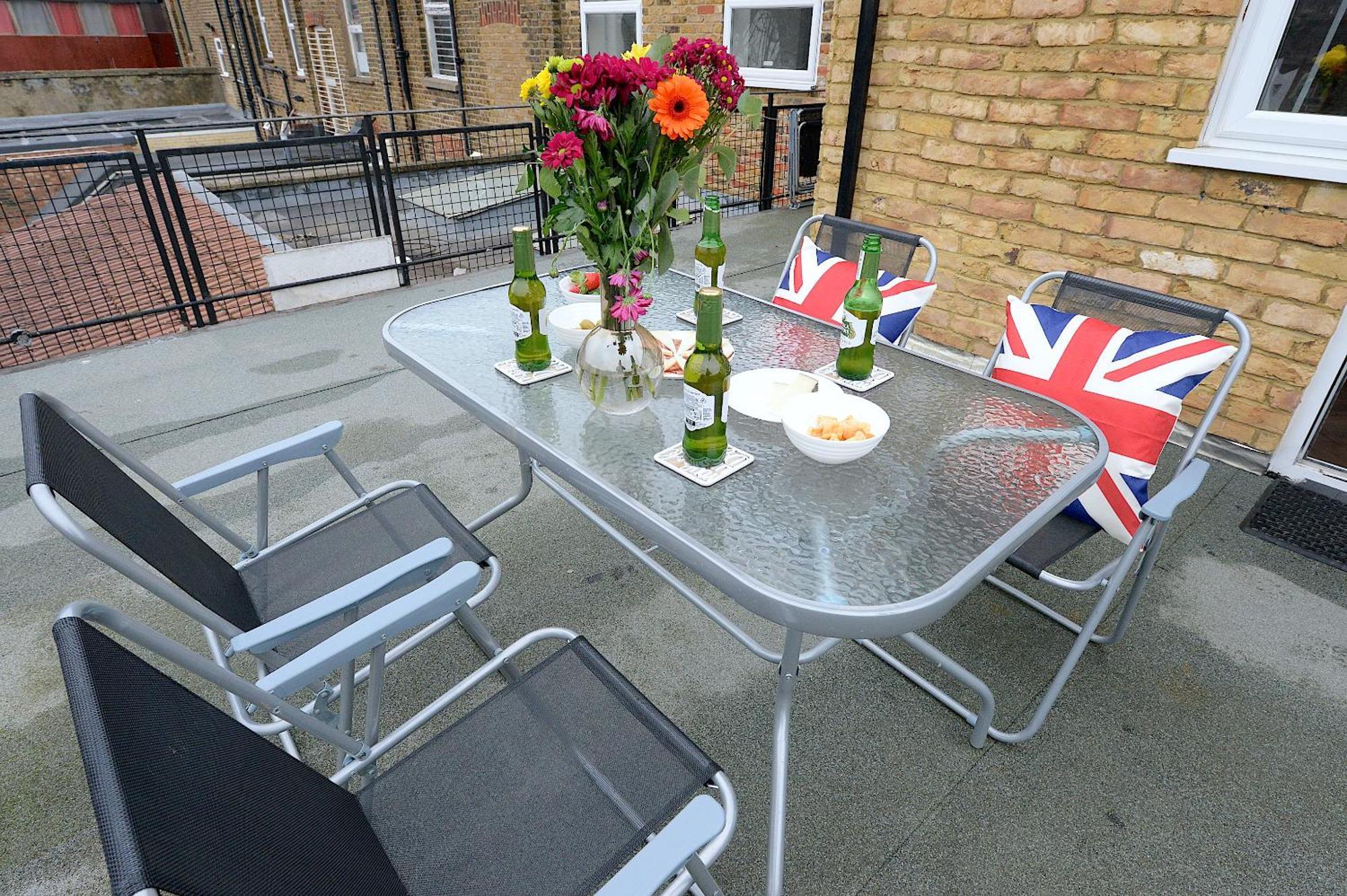 2 Bedroom Flat In Wood Green Piccadilly Line London Exteriör bild