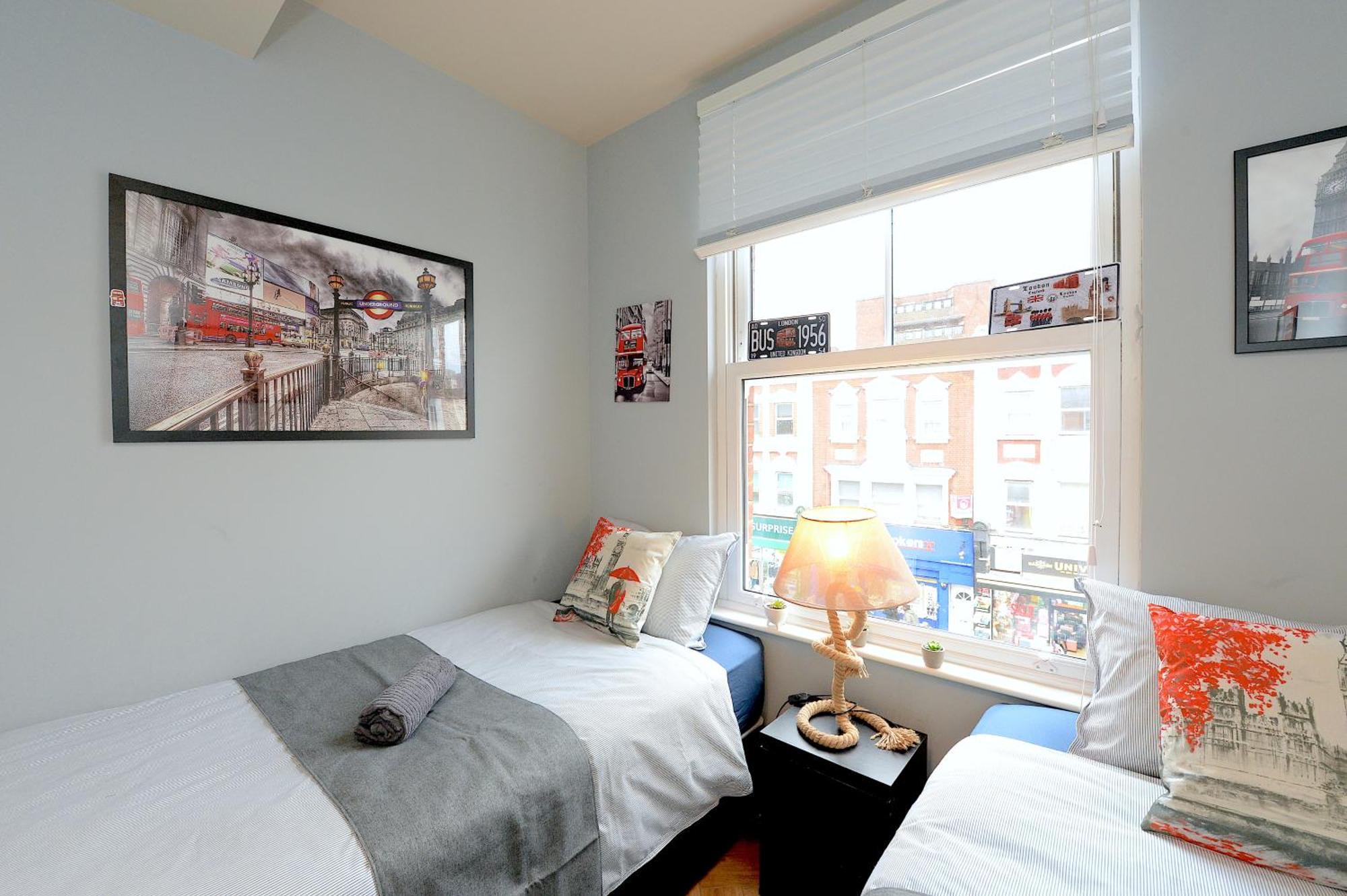 2 Bedroom Flat In Wood Green Piccadilly Line London Exteriör bild