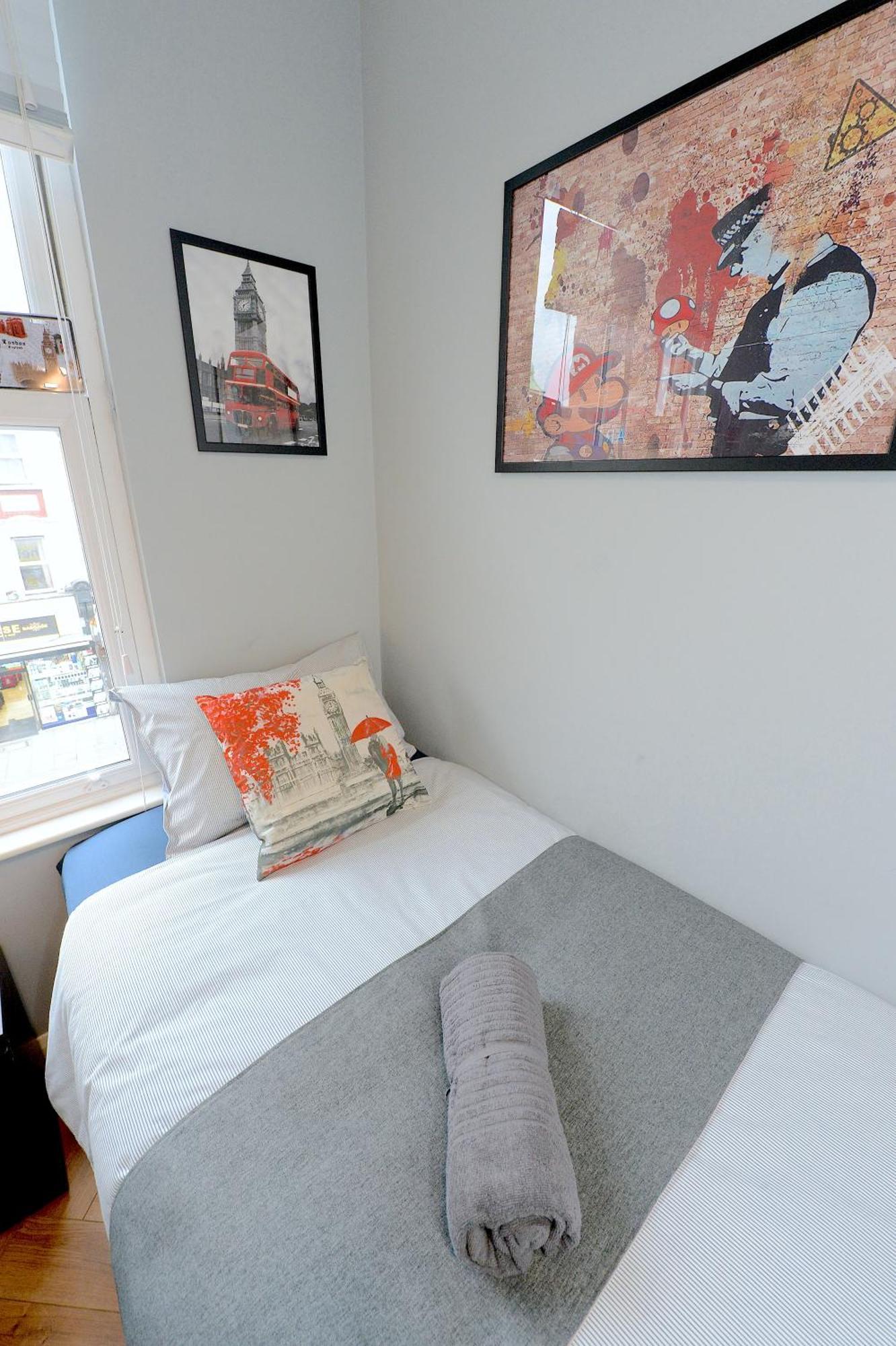 2 Bedroom Flat In Wood Green Piccadilly Line London Exteriör bild