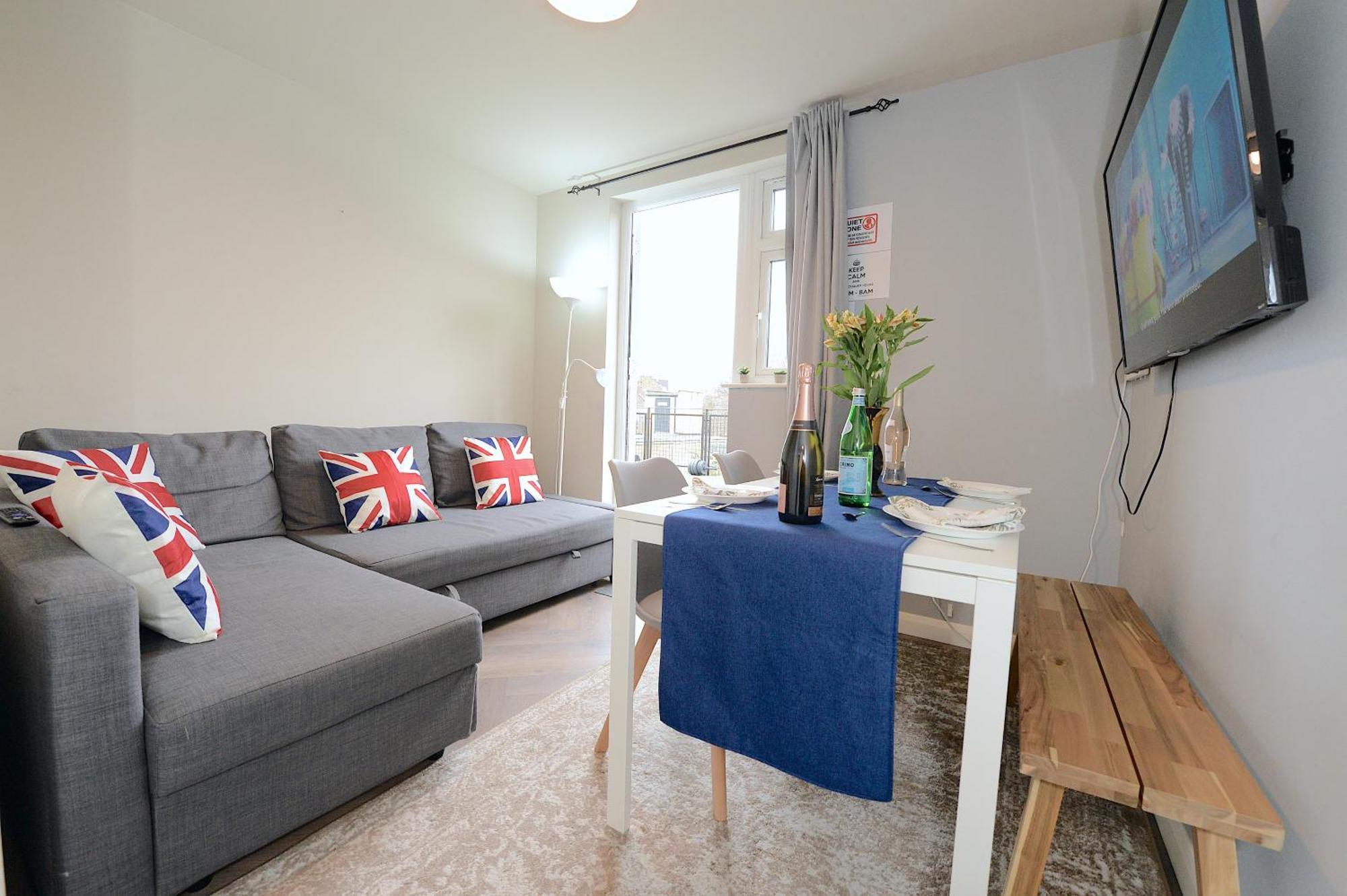 2 Bedroom Flat In Wood Green Piccadilly Line London Exteriör bild