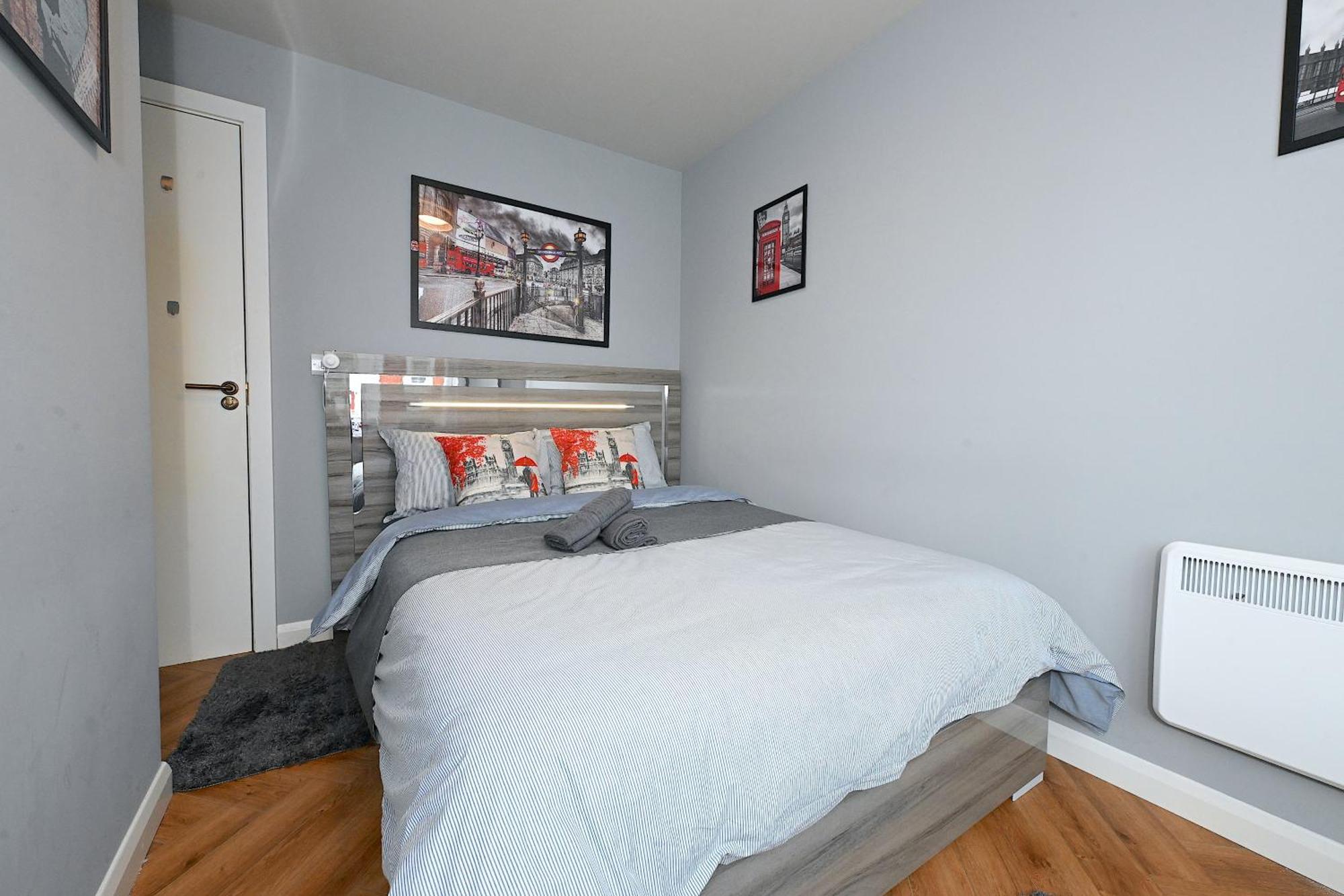 2 Bedroom Flat In Wood Green Piccadilly Line London Exteriör bild
