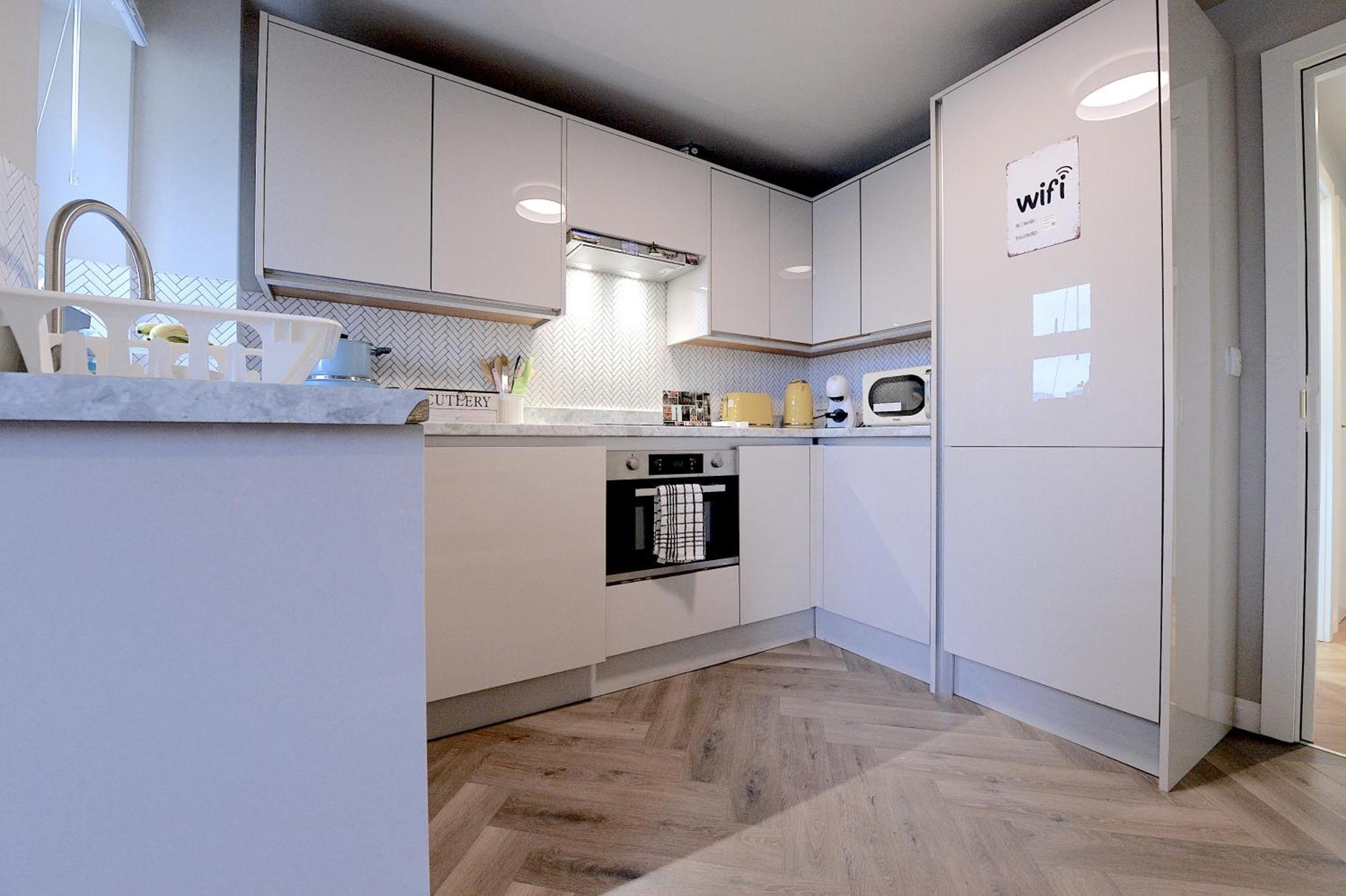 2 Bedroom Flat In Wood Green Piccadilly Line London Exteriör bild