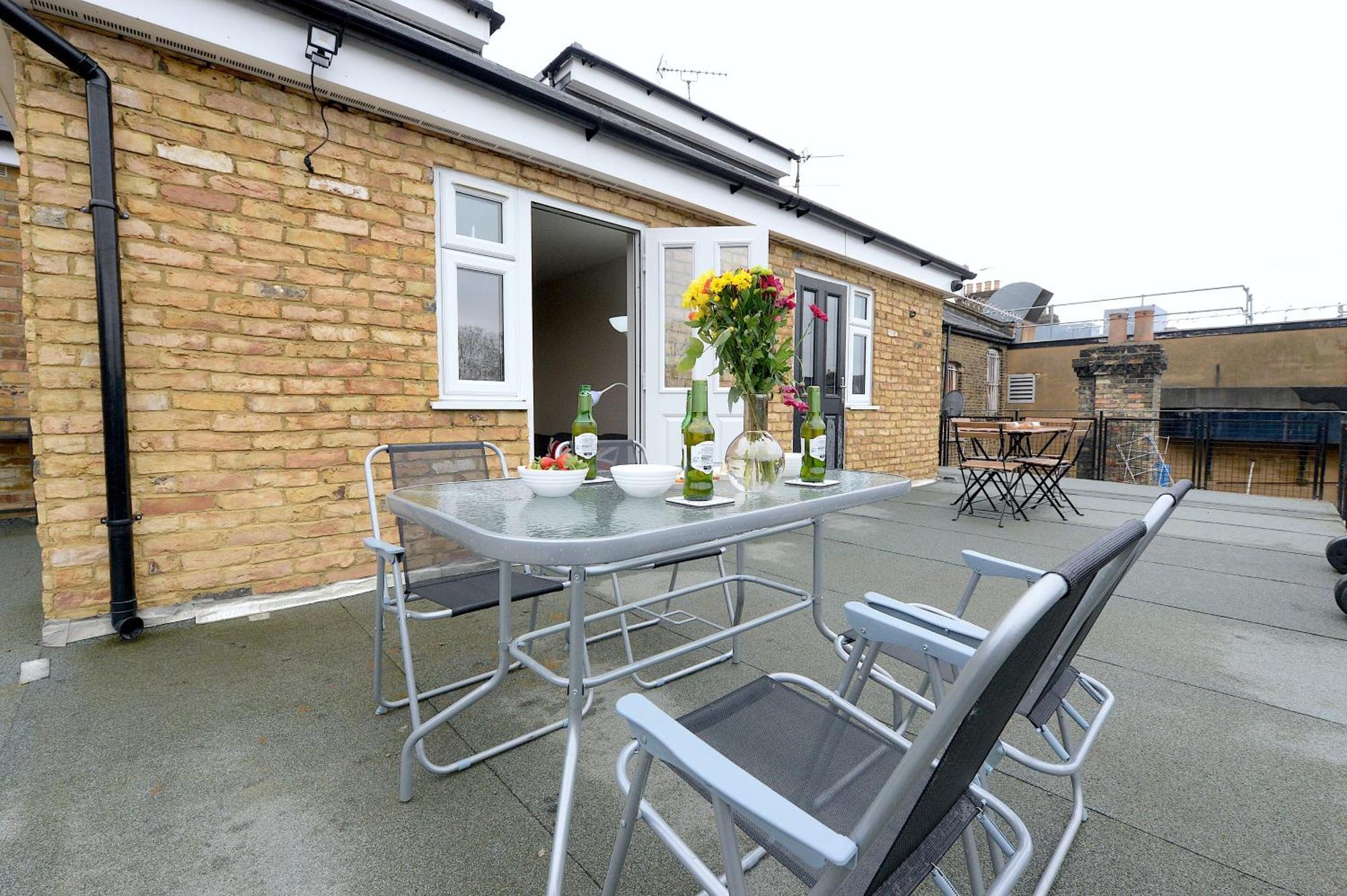2 Bedroom Flat In Wood Green Piccadilly Line London Exteriör bild